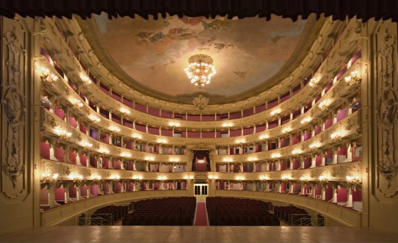 Interno del Teatro Sociale di Como