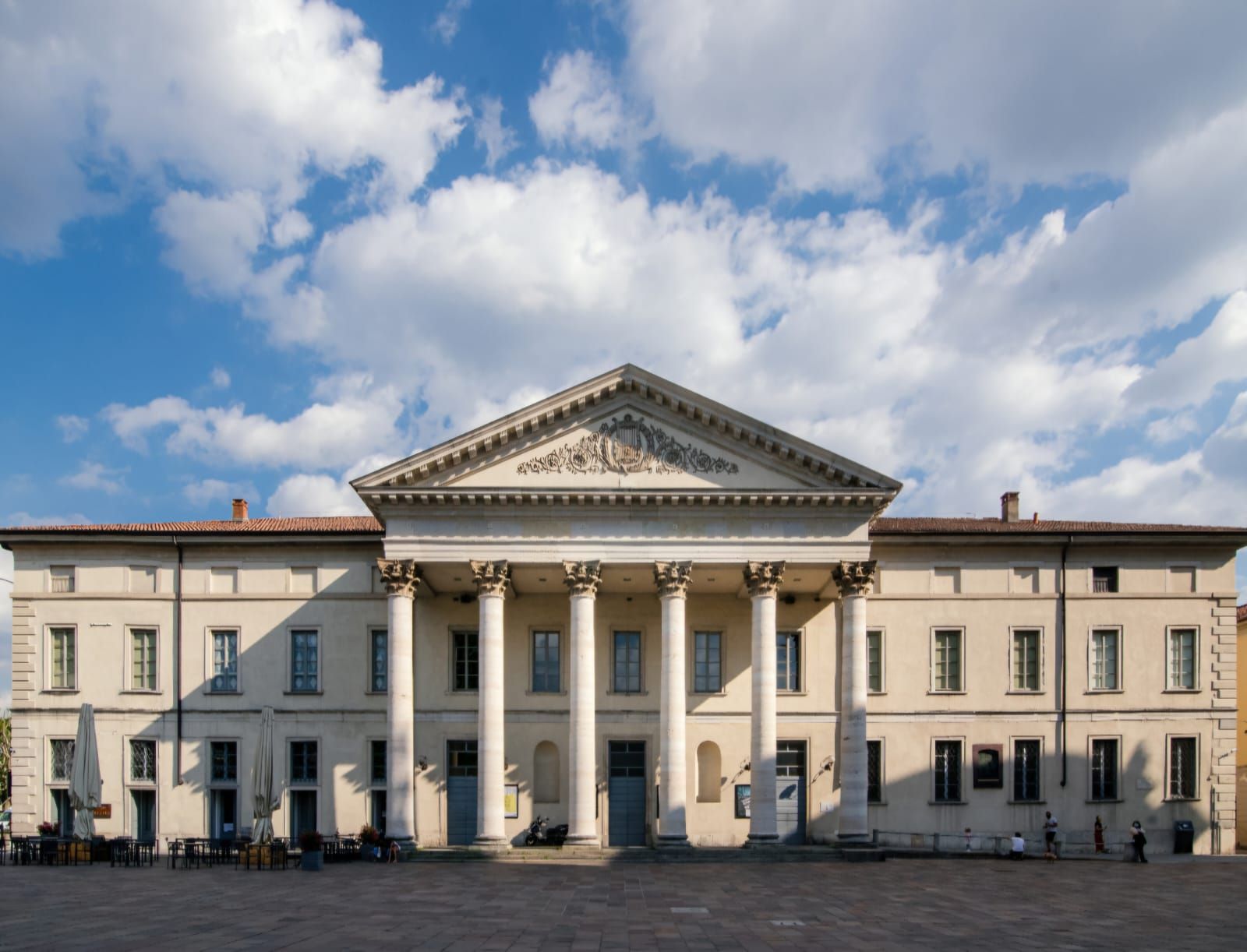 Facciata del Teatro Sociale di Como